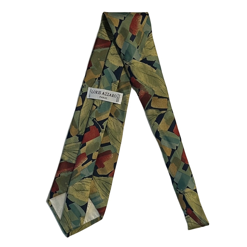 Elegant Green and Red Patterned Men's Tie - Picture 2 of 3